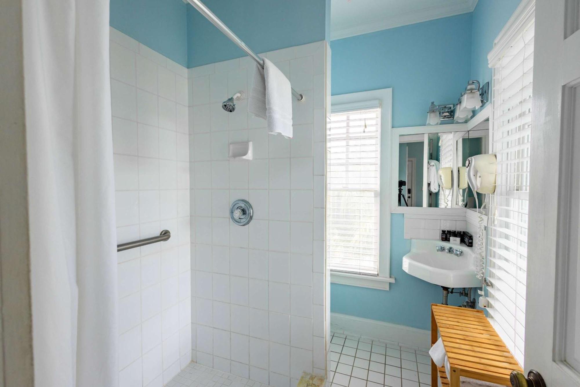 Deluxe King With Balcony - At James House With Parking! Key West Ngoại thất bức ảnh